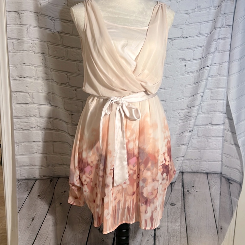 Lauren Conrad floral dress size 4